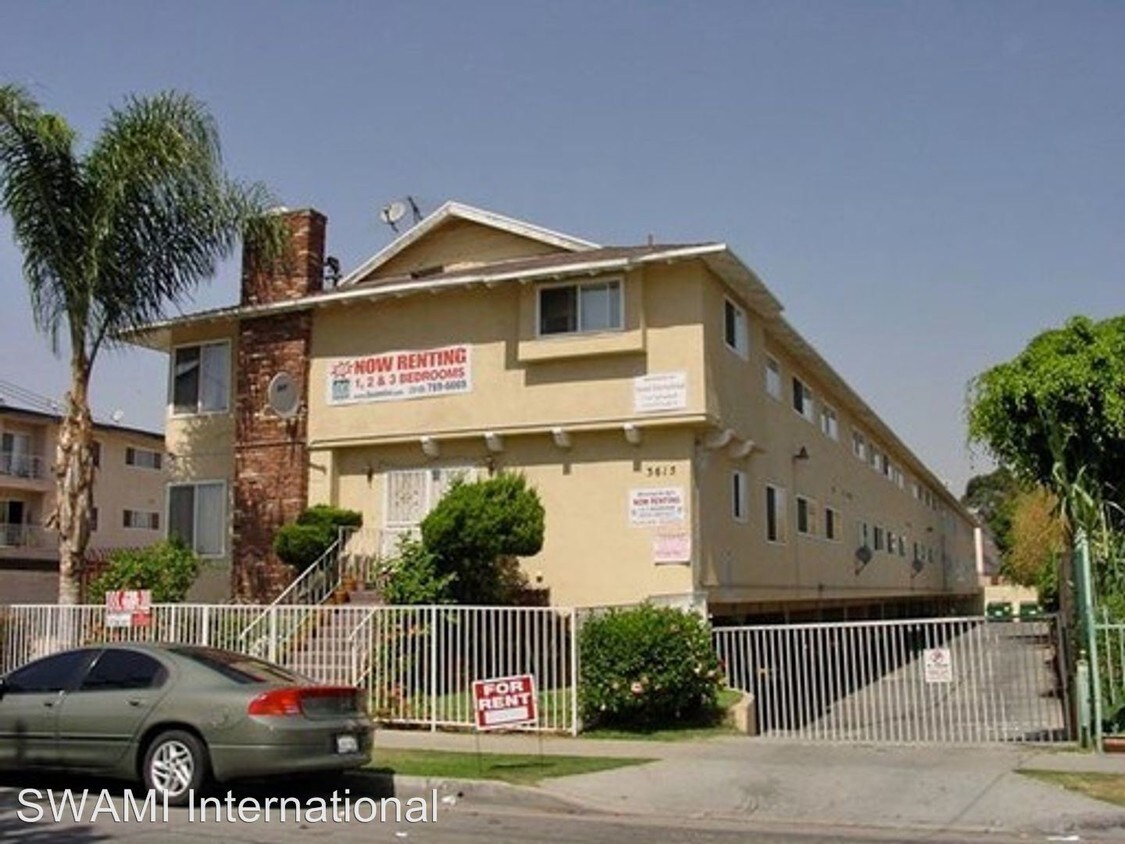 Primary Photo - 3615 W 104th St