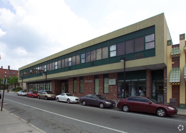 Building Photo - 271-285 Main St