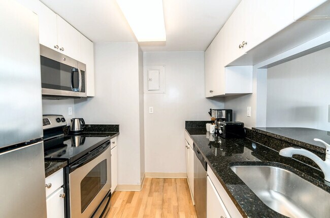 Building Photo - 127 Greyrock Pl