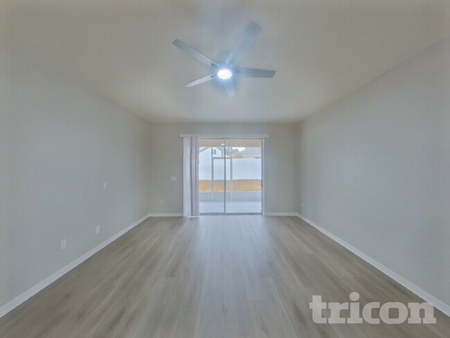 Foto del edificio - 420 Kings Path Dr