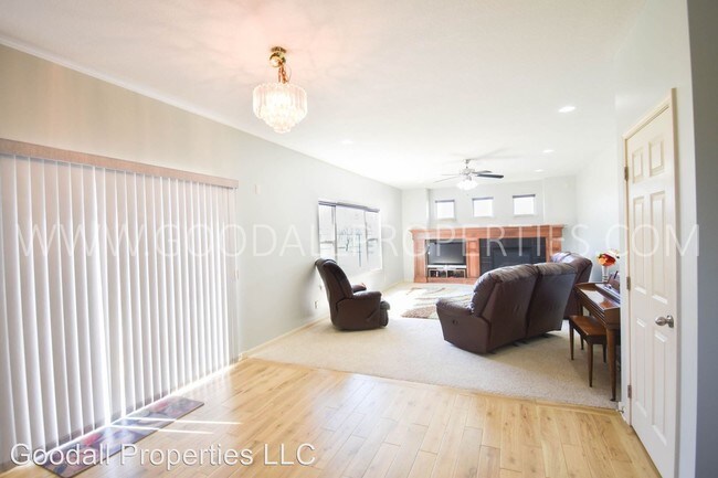 Building Photo - 4 br, 3 bath House - 15226 Aurora Cir