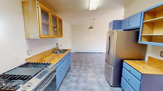 Foto del edificio - 2 Bedroom with a yard.