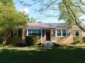 Building Photo - 108 Beaufort Dr