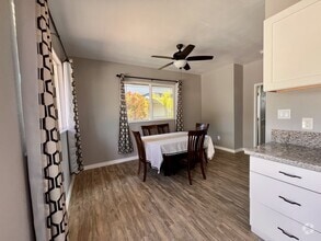 Building Photo - 103 Moolu