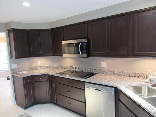 Building Photo - 2559 Jefferson Cir