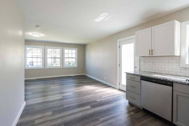 Foto del edificio - Newly renovated 3 bed and 1 bath house in ...