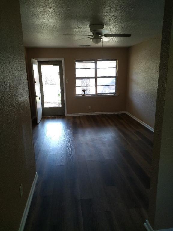 Foto del edificio - 1600 Longview St