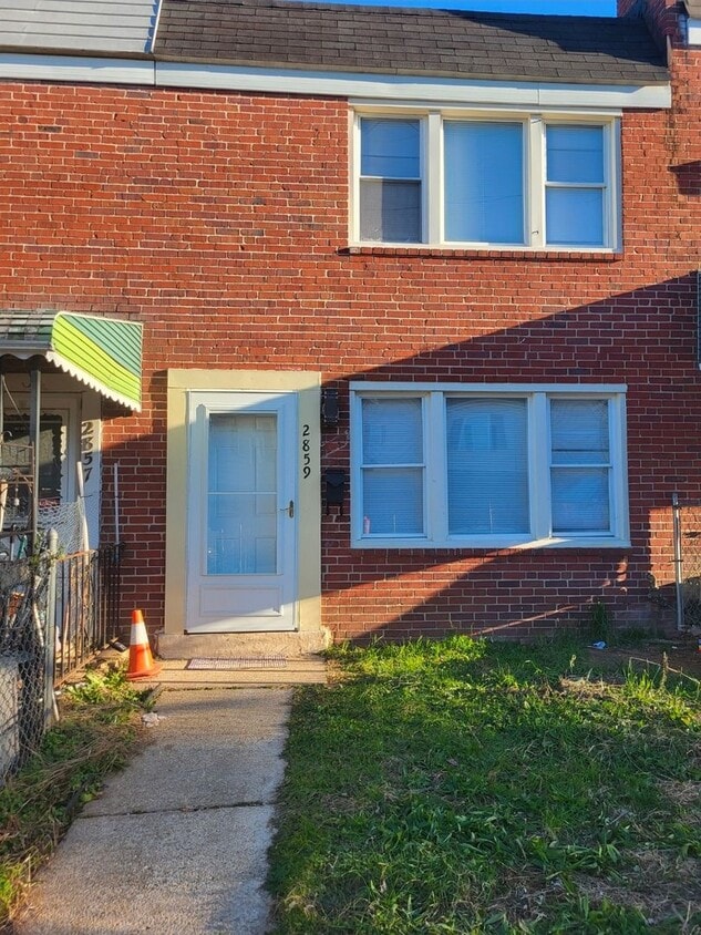 3Br/1.5Ba Fully Renovated Townhouse - 3Br/1.5Ba Fully Renovated Townhouse