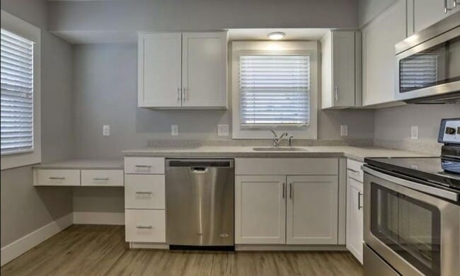 Building Photo - Newly Updated Two Bedroom Apartment!