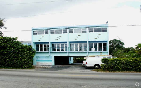 Building Photo - 1005 SW 15th Ave