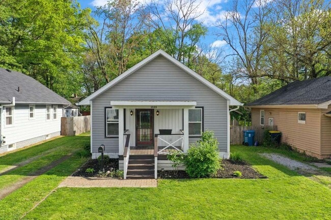 Photo - 1523 E 49th St House