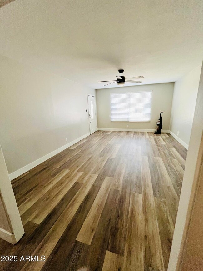 Foto del edificio - 1269 E Loma Vista Dr