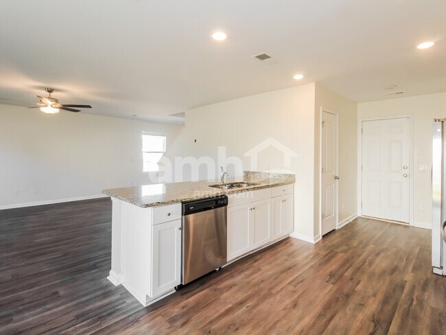 Foto del edificio - 1351 John Swann St