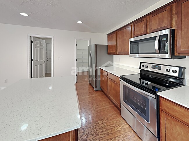 Building Photo - 10454 Sugarloaf Dr