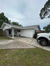 Building Photo - 6319 Elm St