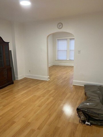 Building Photo - 4325 N Kimball Ave