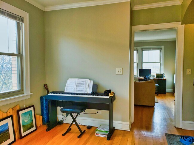 Foto del edificio - 1925 Grove Ave