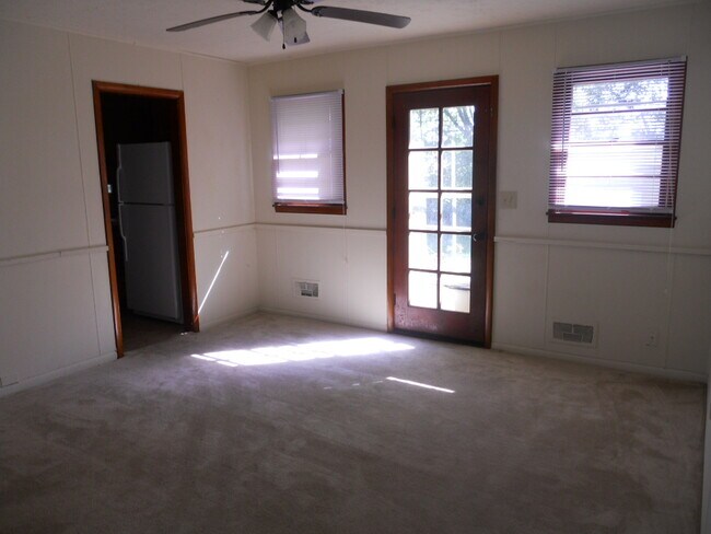 Foto del edificio - 926 Rockledge Rd