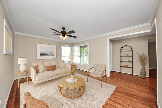 Foto del edificio - 9535 Vogue Ln