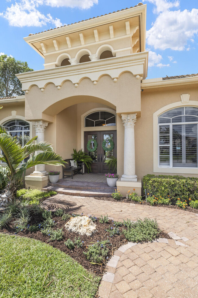 Foto del edificio - 15385 Meadow Wood Dr