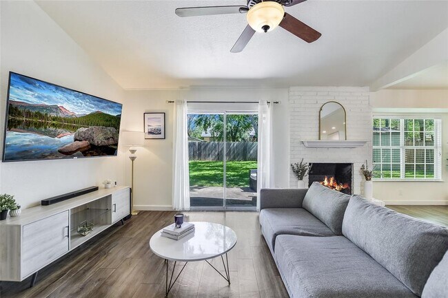Foto del edificio - 4606 Franklin Park Dr