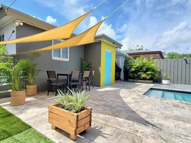 Foto del edificio - 1440 NW 7th Terrace
