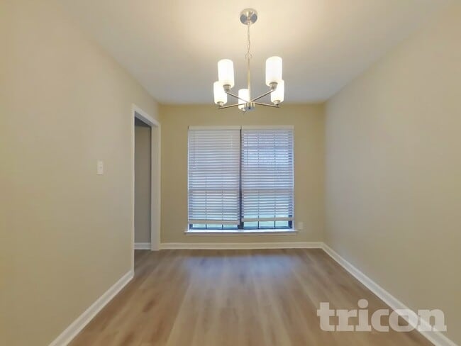 Foto del edificio - 1921 Big Sky Dr