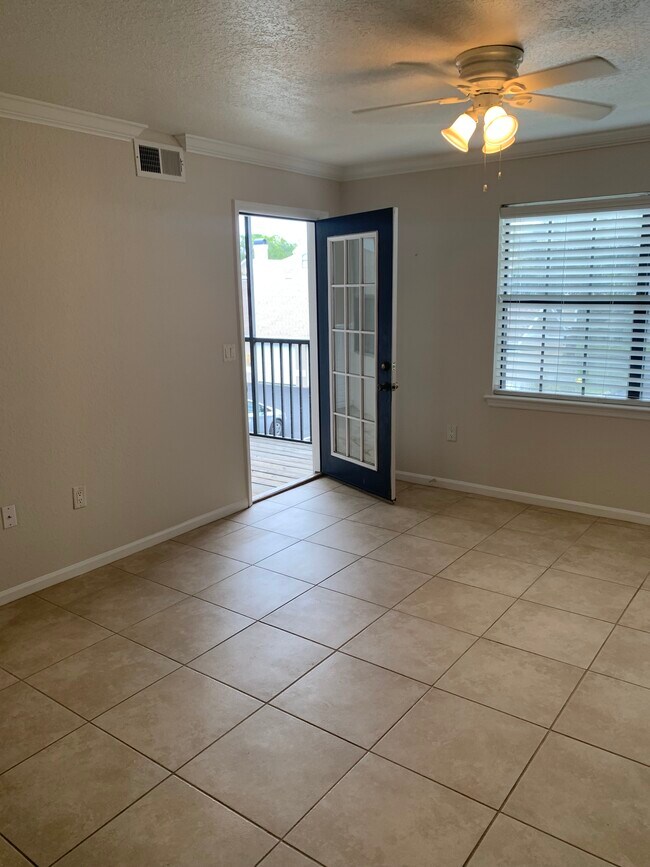 Foto del edificio - 805 Boardwalk Dr