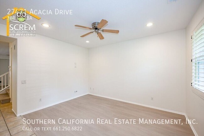 Foto del edificio - 27471 Acacia Dr