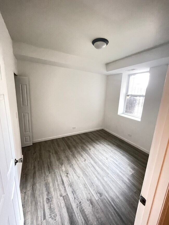 Building Photo - 5222 W Washington Blvd