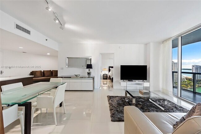 Foto del edificio - 475 Brickell Ave