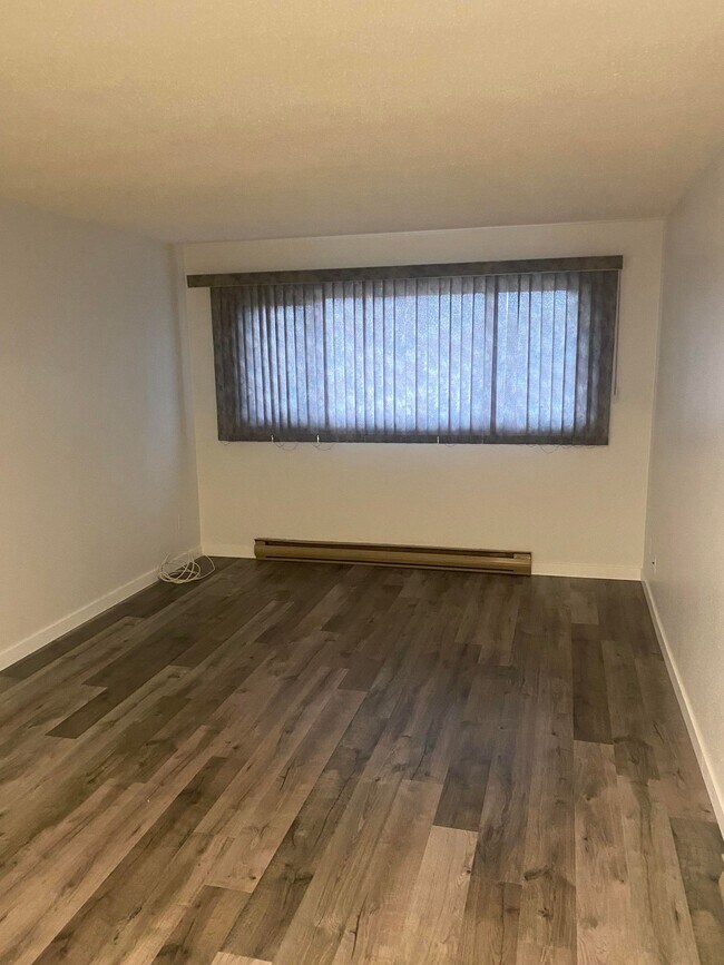 Photo du bâtiment - 1830 17th Ave