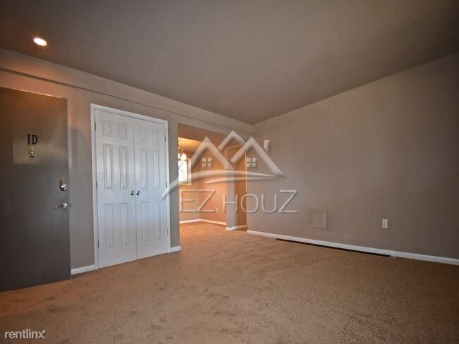 Building Photo - 6109 Bellona Ave