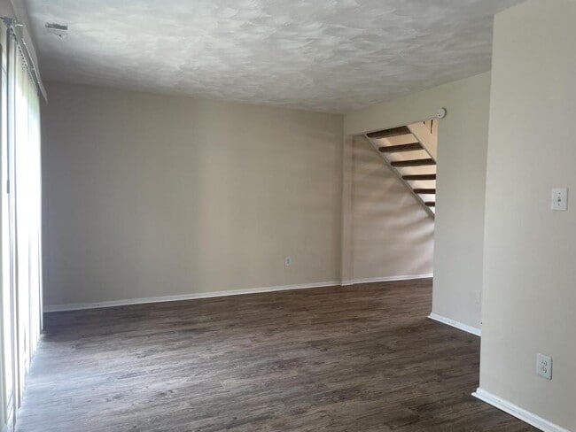 Building Photo - 1508 Garland Way