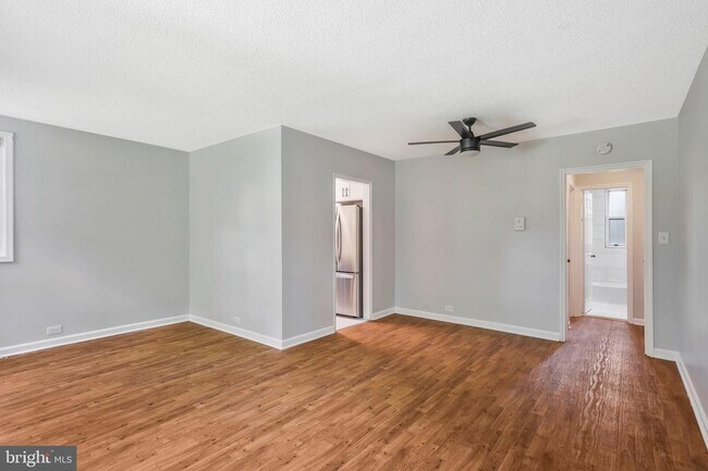 Building Photo - 4310 N Pershing Dr