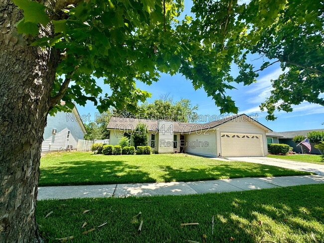 Building Photo - 2051 Oak Water Dr