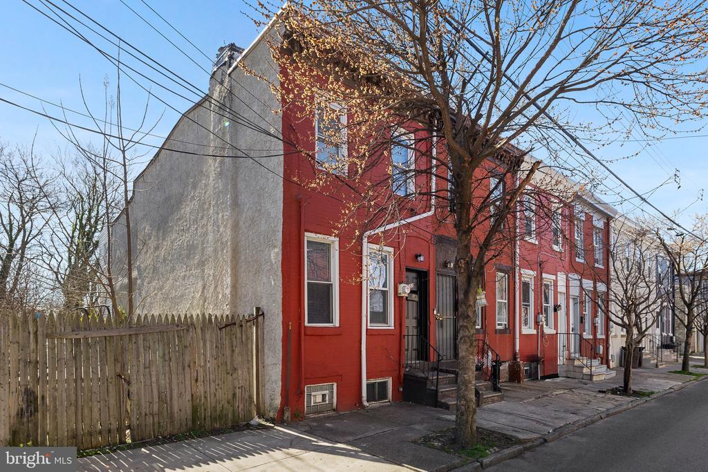 322 Sycamore St, Camden, NJ 08103 Townhome Rentals in Camden NJ