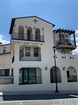 Building Photo - 501 S Brea Blvd