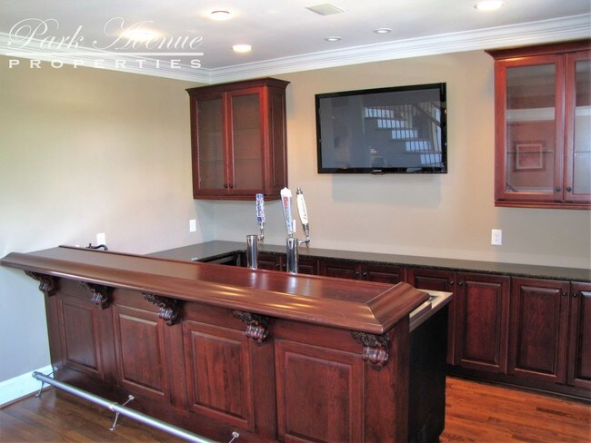 Building Photo - 18002 Lochcarron Ln
