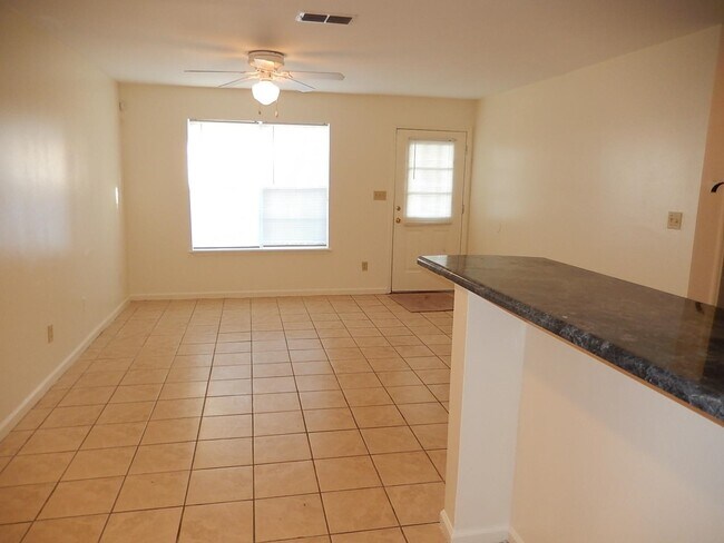 Foto del edificio - 2787 Tess Cir