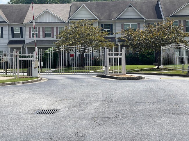 Foto del edificio - 6206 Flat Trce