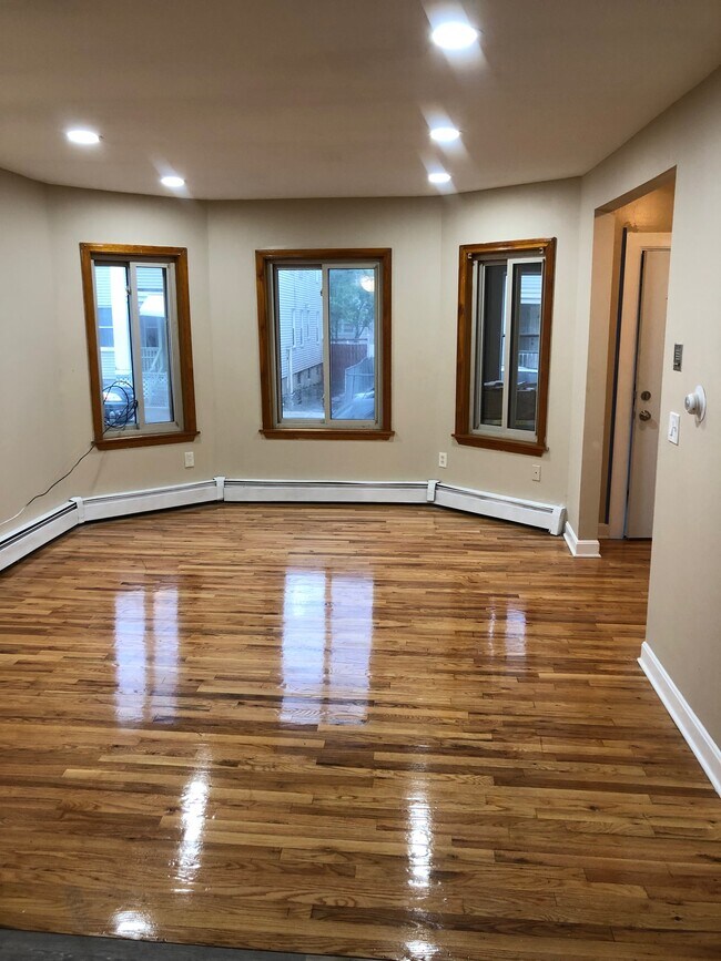Building Photo - 25 Stellman Rd