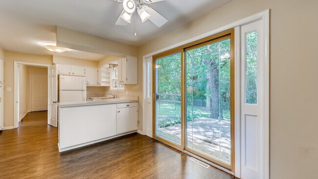 Foto del edificio - 39069 N Browe School Rd