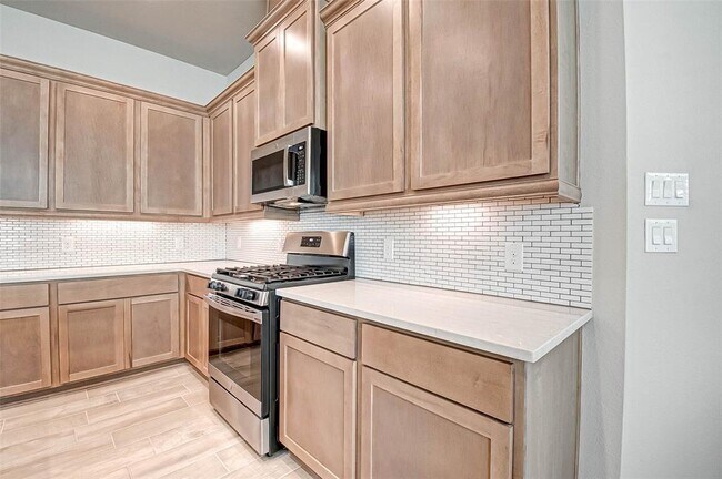 Foto del edificio - 311 N Spotted Fern Dr