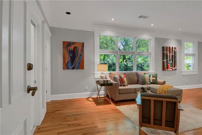 Foto del edificio - 259 14th St NE