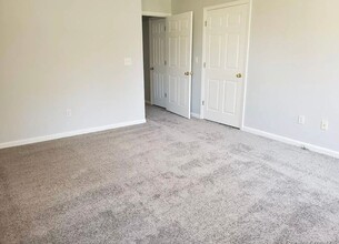 Building Photo - 6501 Brent Dr