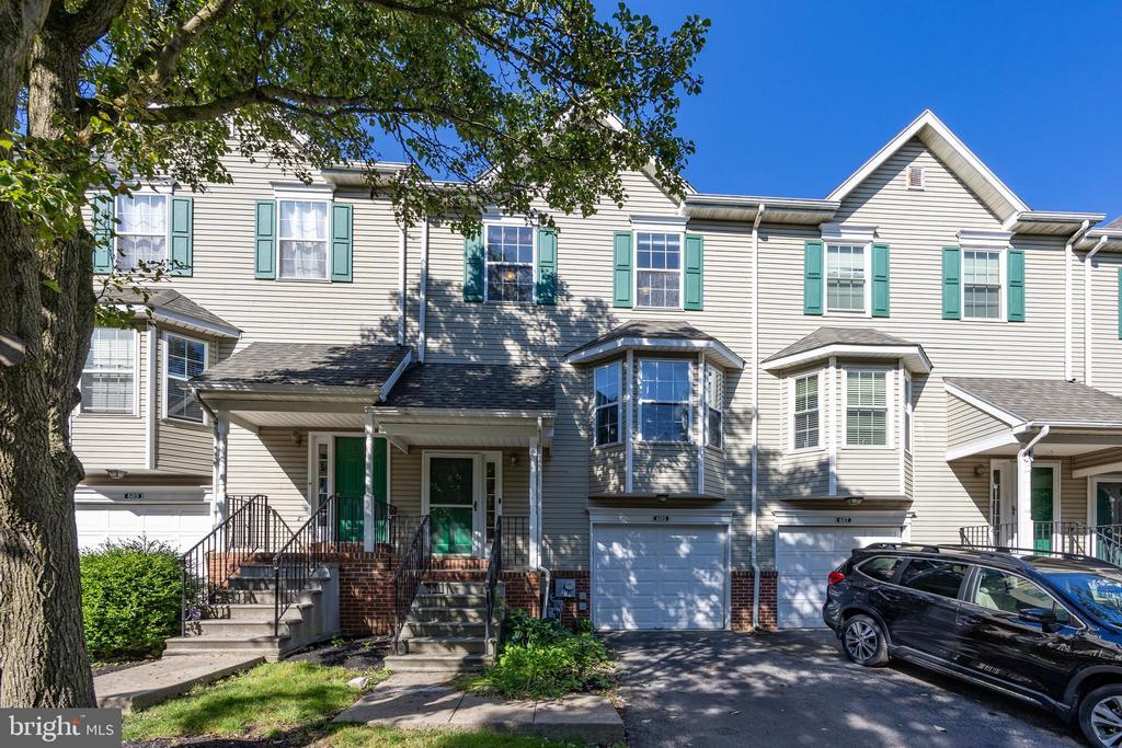 Foto principal - 605 Wentworth Dr
