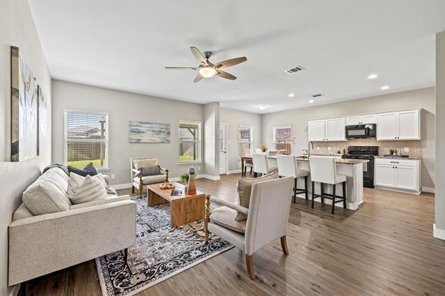 Foto del edificio - 2460 French St