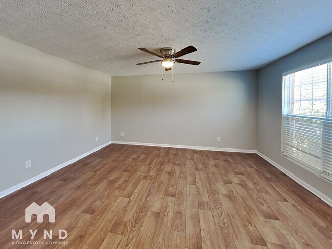 Foto del edificio - 5757 Strathmoor Manor Cir