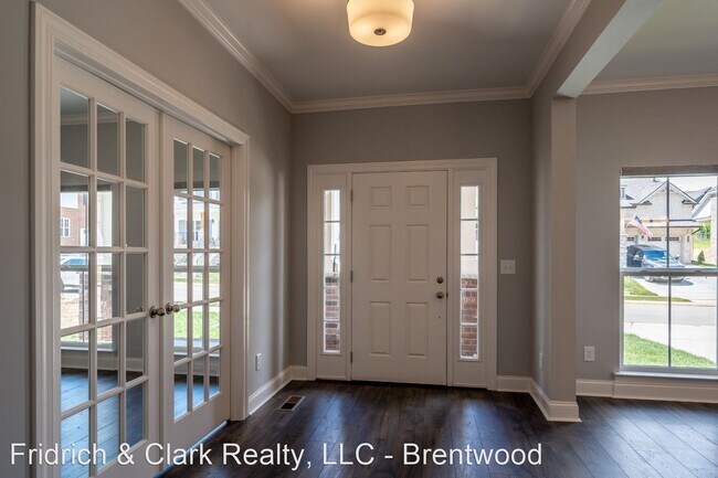 Foto del edificio - 4 br, 3.5 bath House - 4018 Foxglove Farm Dr.